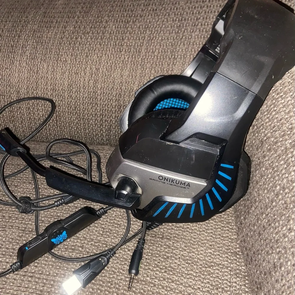 Onikuma K5 Pro Gaming Noise Cancelling Headset - Like New - PS4/PS5 - PC - XBOX
